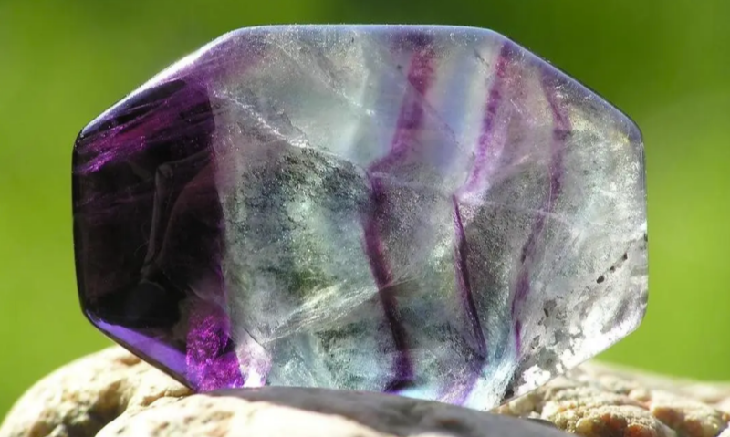 What Are Fluorite Crystal Meanings, Properties, and Benefits and How to Wear Fluorite Crystal?